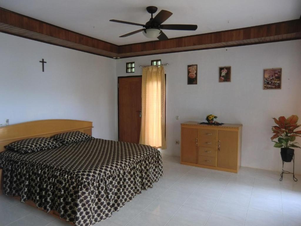 Bunaken Sea Garden Resort Exterior photo