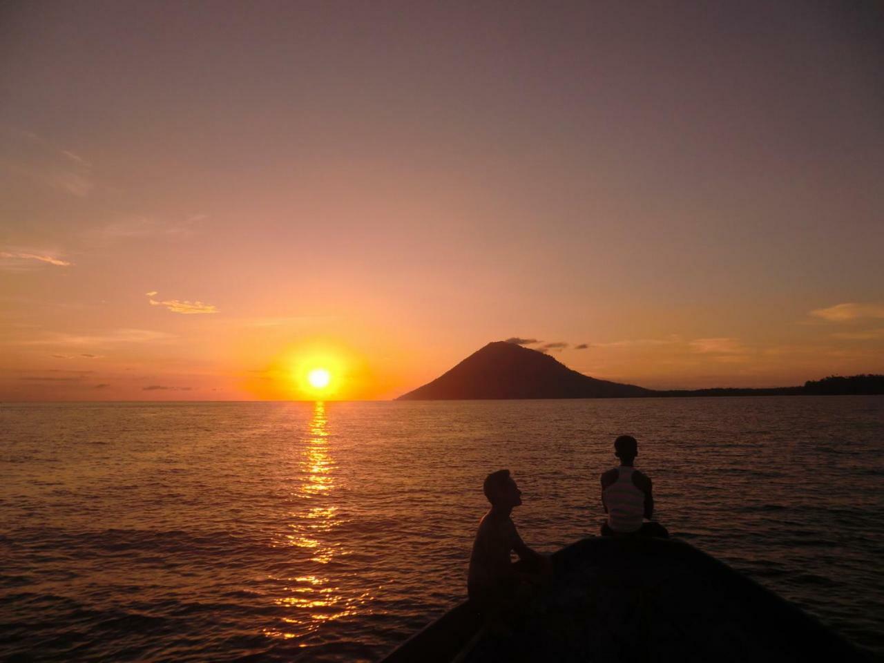 Bunaken Sea Garden Resort Exterior photo